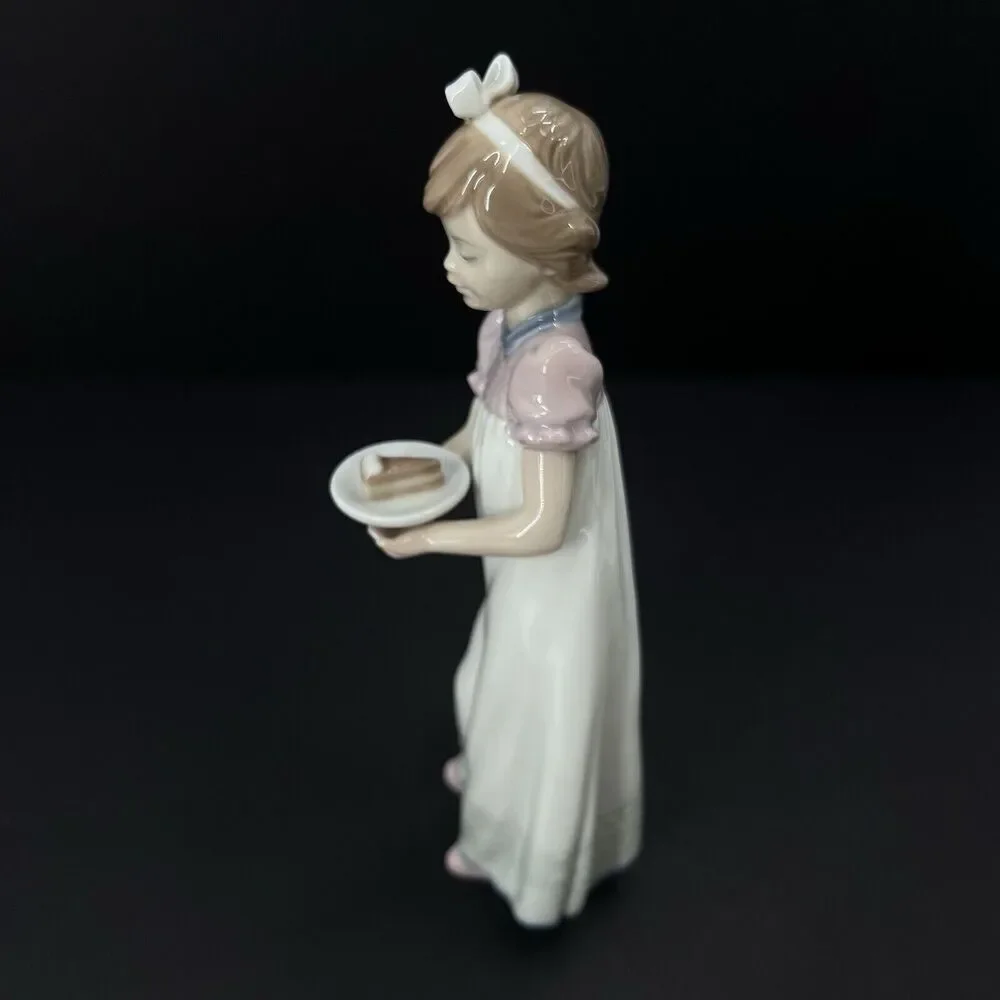 LLADRO 5877 & 5429 Guest Of Honor Boy & Girl Happy Birthday Cake Figurine Pair - Picture 11 of 13